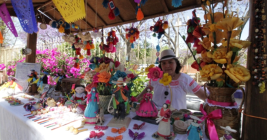 Participan productores locales en tianguis turístico artesanal